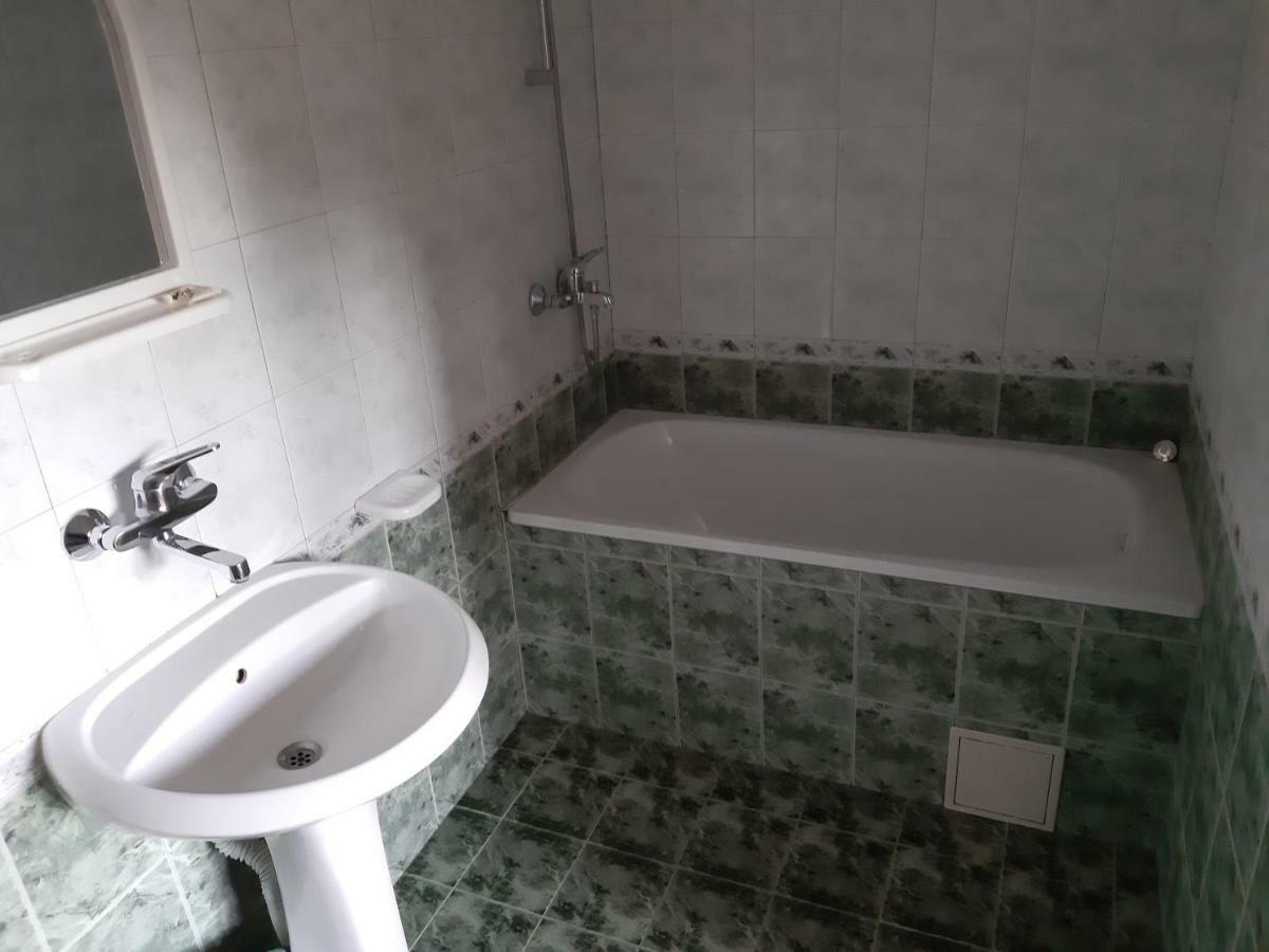 Къща Поколения Trjavna Buitenkant foto